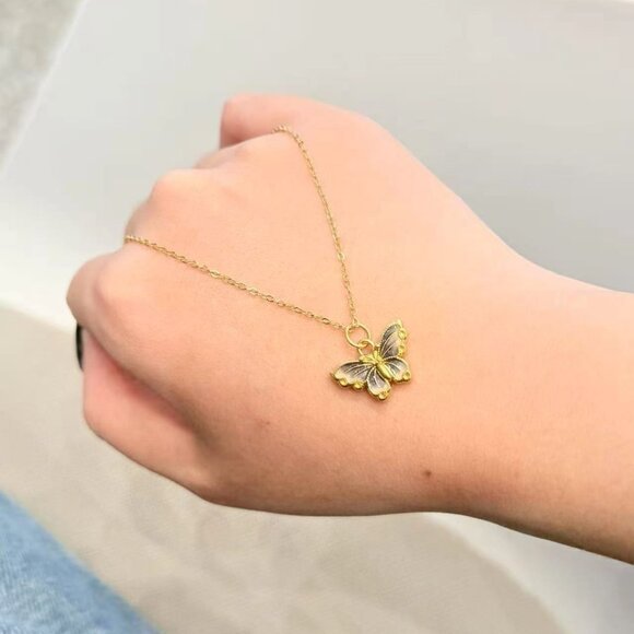 Timeless Beauty Sterling Silver Diamond Pendant Necklace – A Legacy of Love - Picture 2 of 3